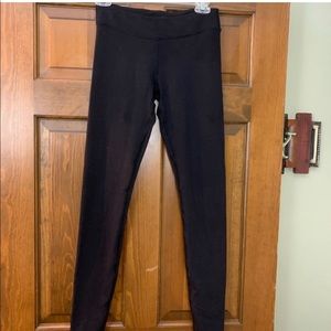 3 pairs of size 14 girls ivivva leggings. All in like new condition